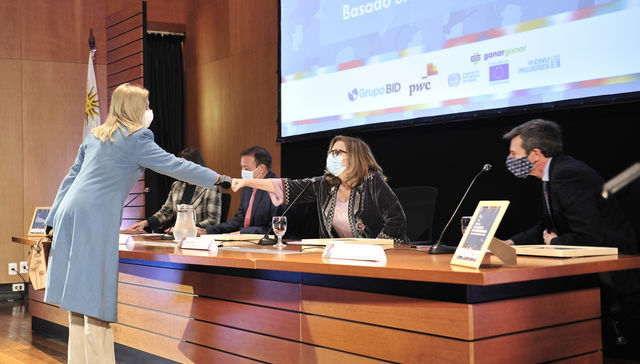 Cierra por todos lados