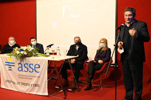 El presidente de ASSE, Leonardo Cipriani, en el aniversario del CTI de Treinta y TresFoto: ASSE