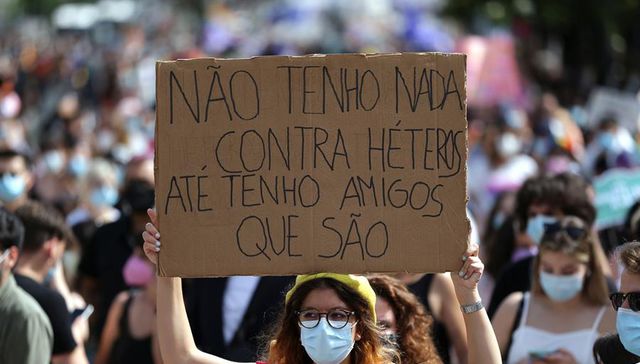 Por derechos