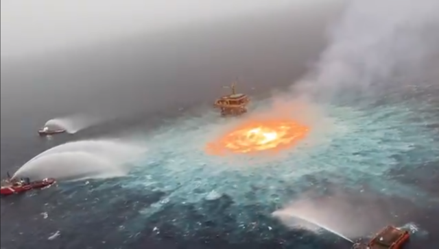 Fuego sobre agua