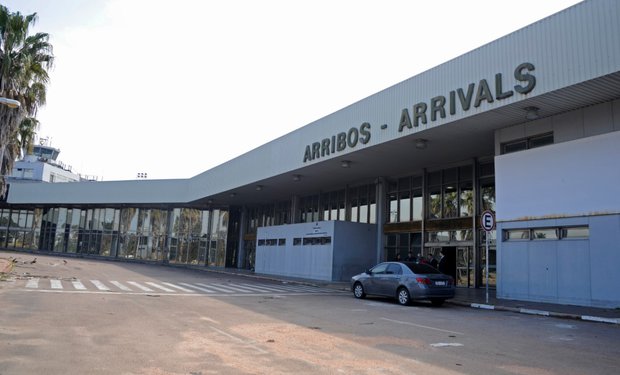 Presidencia otorgó concesión del viejo aeropuerto de Carrasco a Corporación América