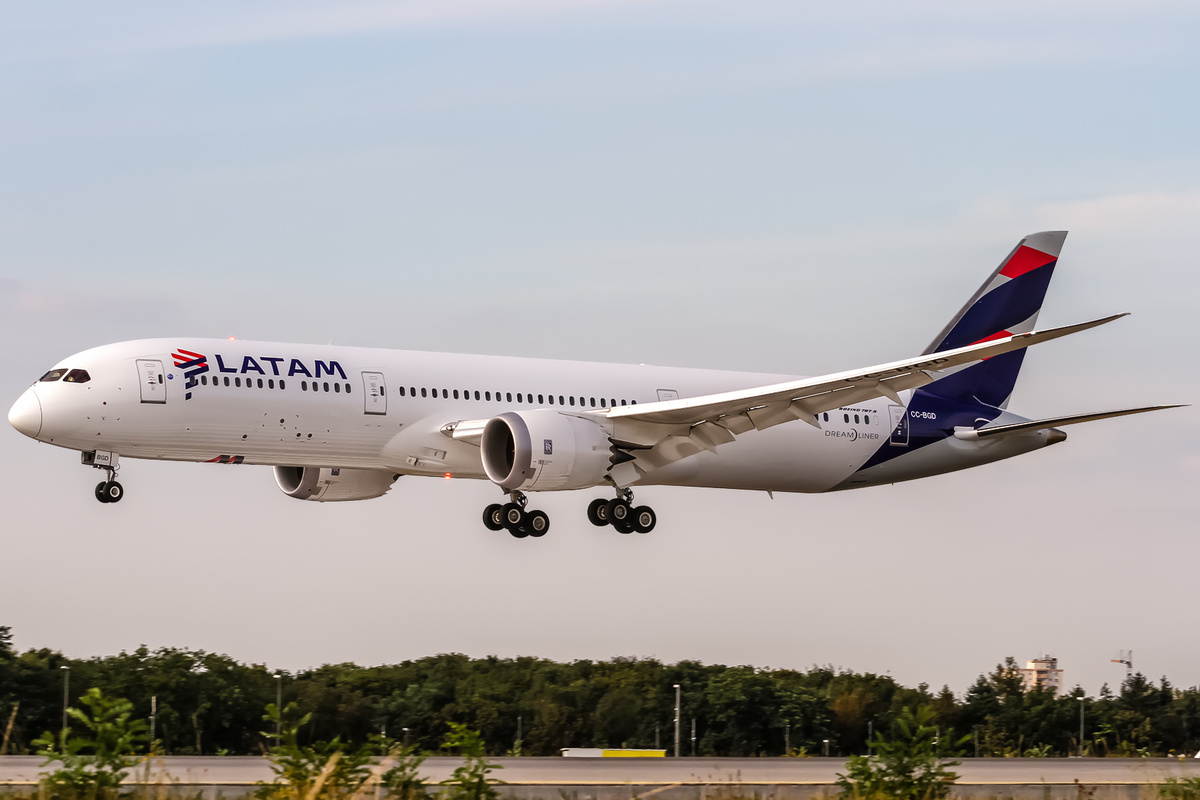 LATAM lanza vuelo directo Asunción-Montevideo desde diciembre de 2026