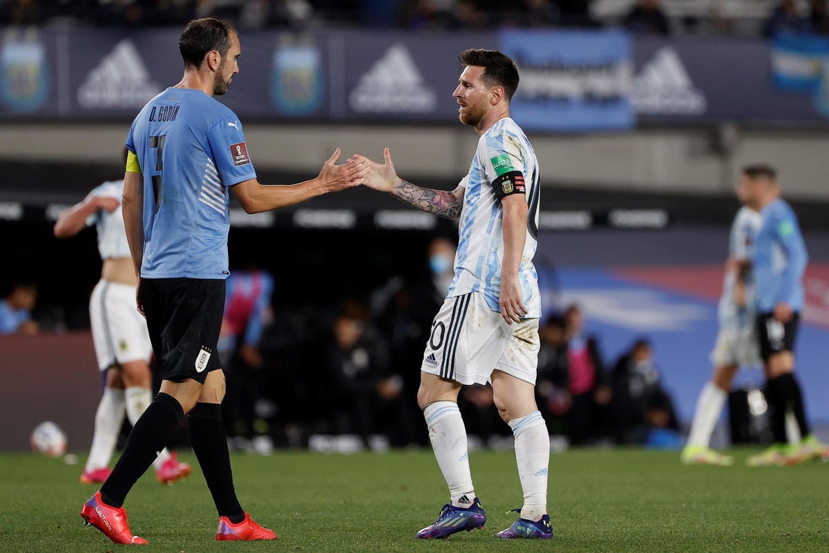 “Tuve la mala suerte de…”: Godín sobre Messi, que hoy juega por última vez con Argentina