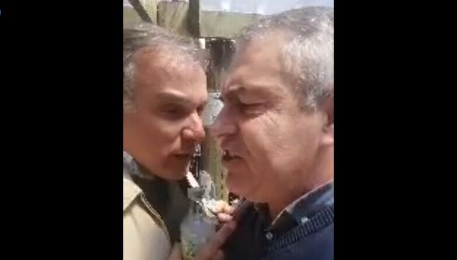 Usted se tiene que arrepentir