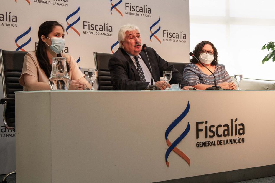 Dando pasos al costado