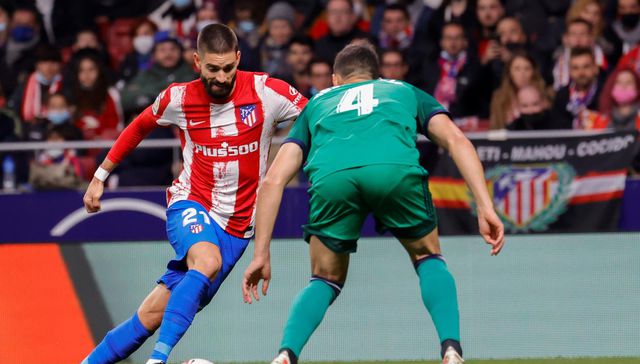 Con aquellos en la garganta