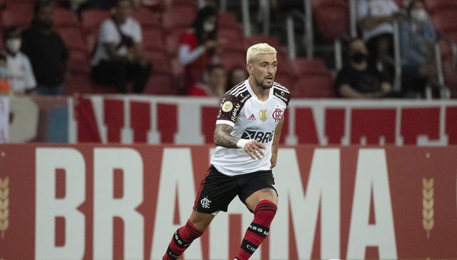 Se queda a vivir