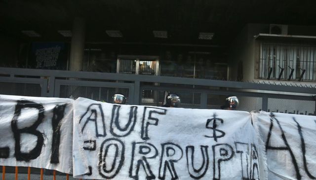 "AUF corrupta"