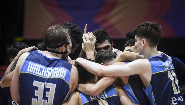 Los 13 representantes