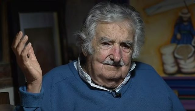 Escribe Santiago Gutiérrez Silva