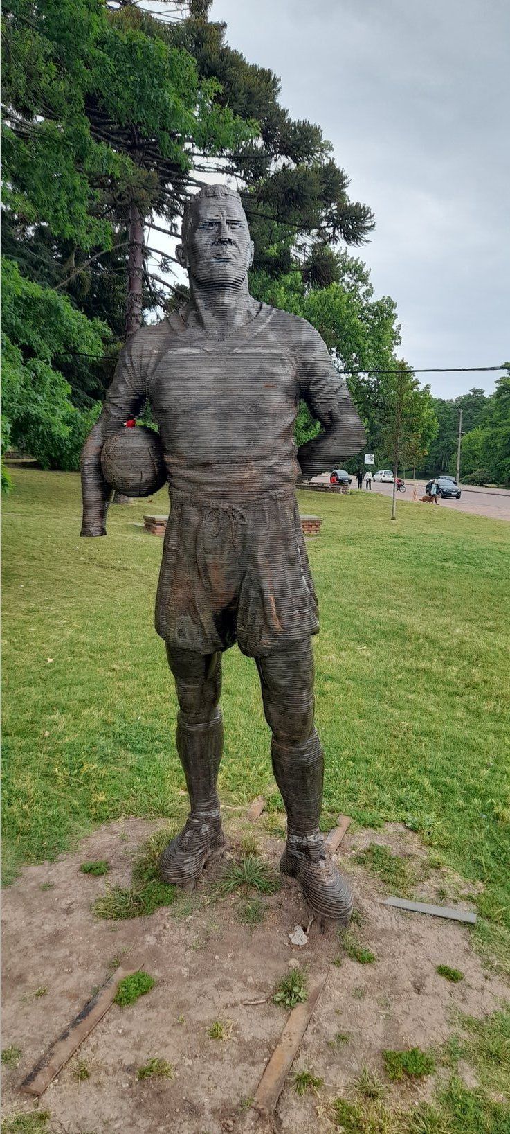 Vandalizaron el monumento a Obdulio Varela e IM trabaja con el autor para su restauración