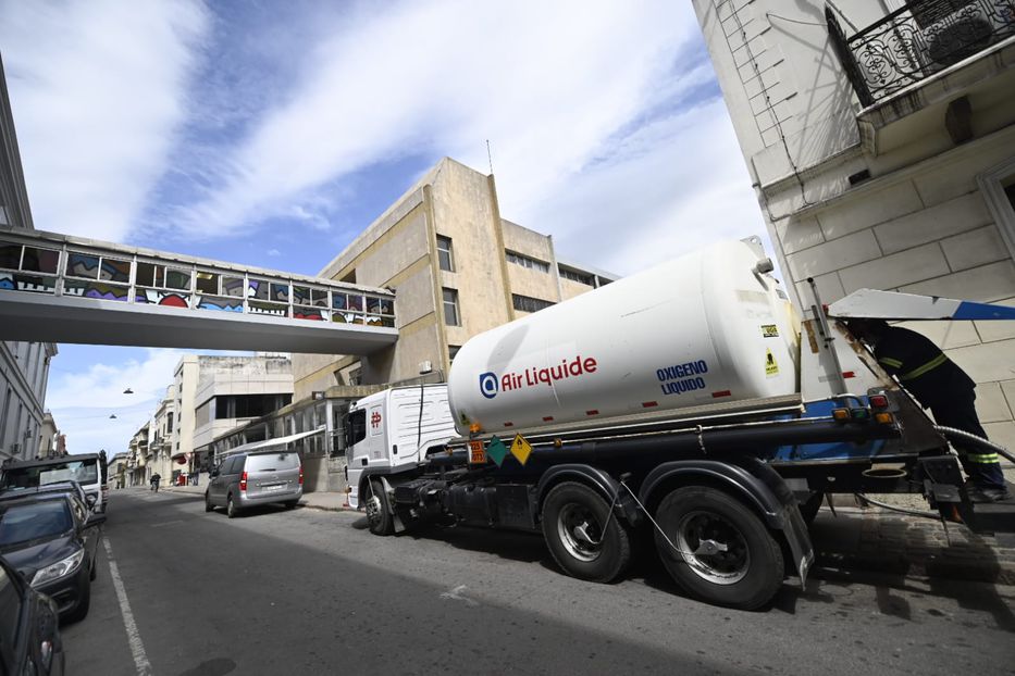 Por tierra, por aire