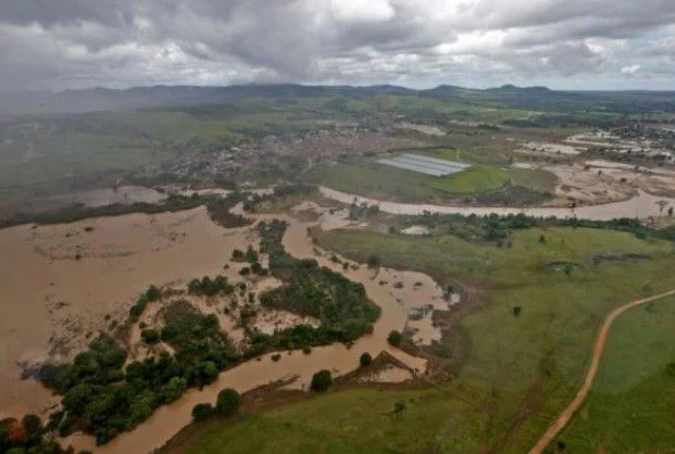 Fuertes Lluvias Dejan Miles De Desplazados En El Noreste De Brasil