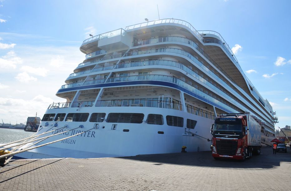 Tras caso de coronavirus, crucero que está en Puerto de Montevideo entra en cuarentena