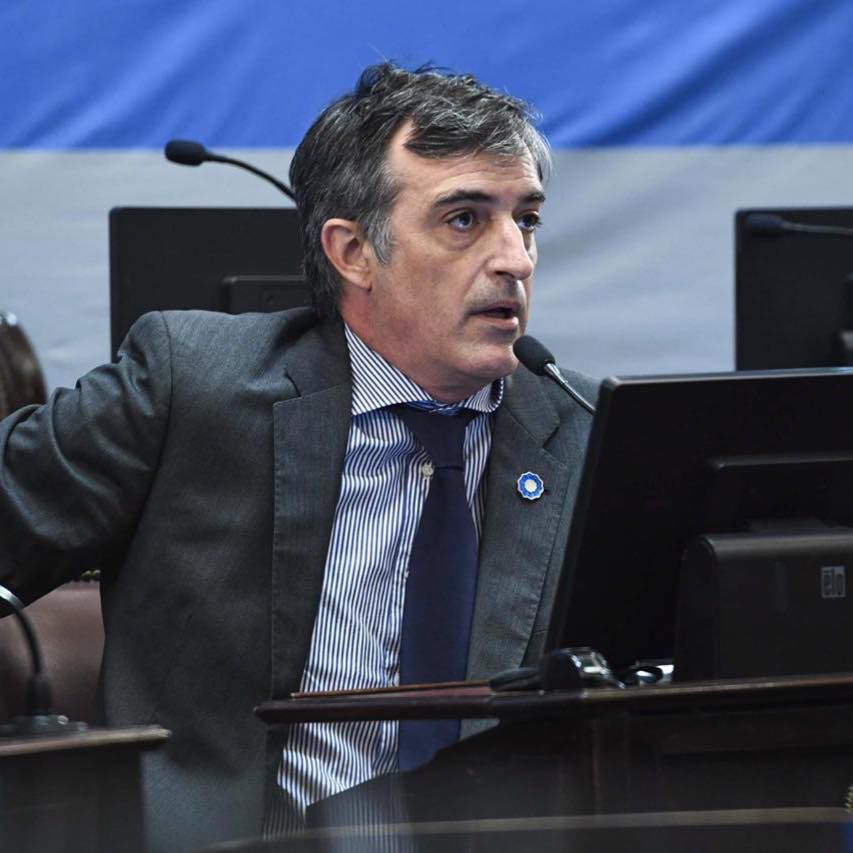 Emotivo mensaje de renuncia de senador con ELA conmueve a Congreso argentino