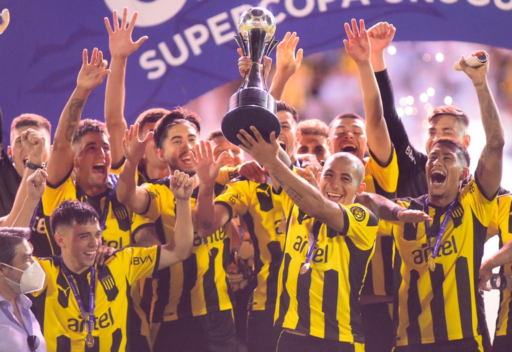 Peñarol se corona campeón del Apertura en Uruguay -  Móvil