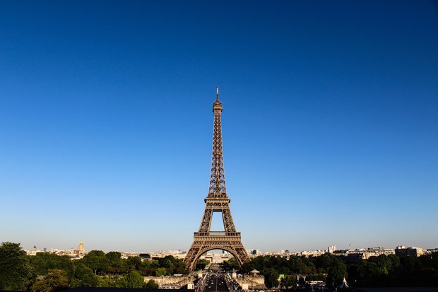 El último día: París retira de sus calles los monopatines eléctricos de alquiler
