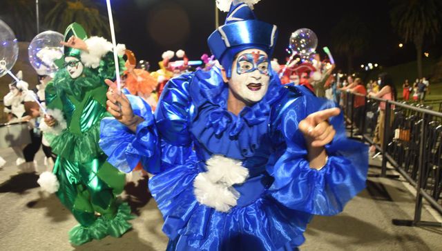 Se va el camión a trasnochar