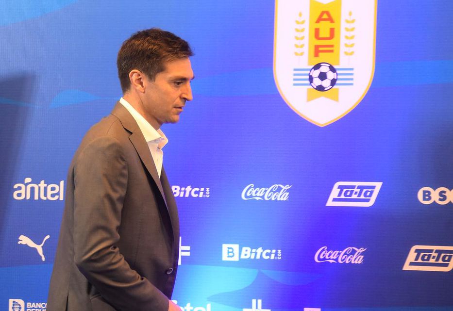 Diego Alonso fue presentado como técnico de Uruguay y reveló que