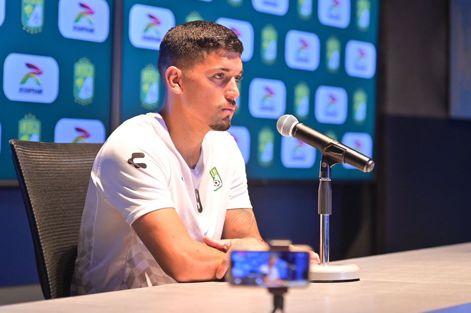 Lejos pero más cerca