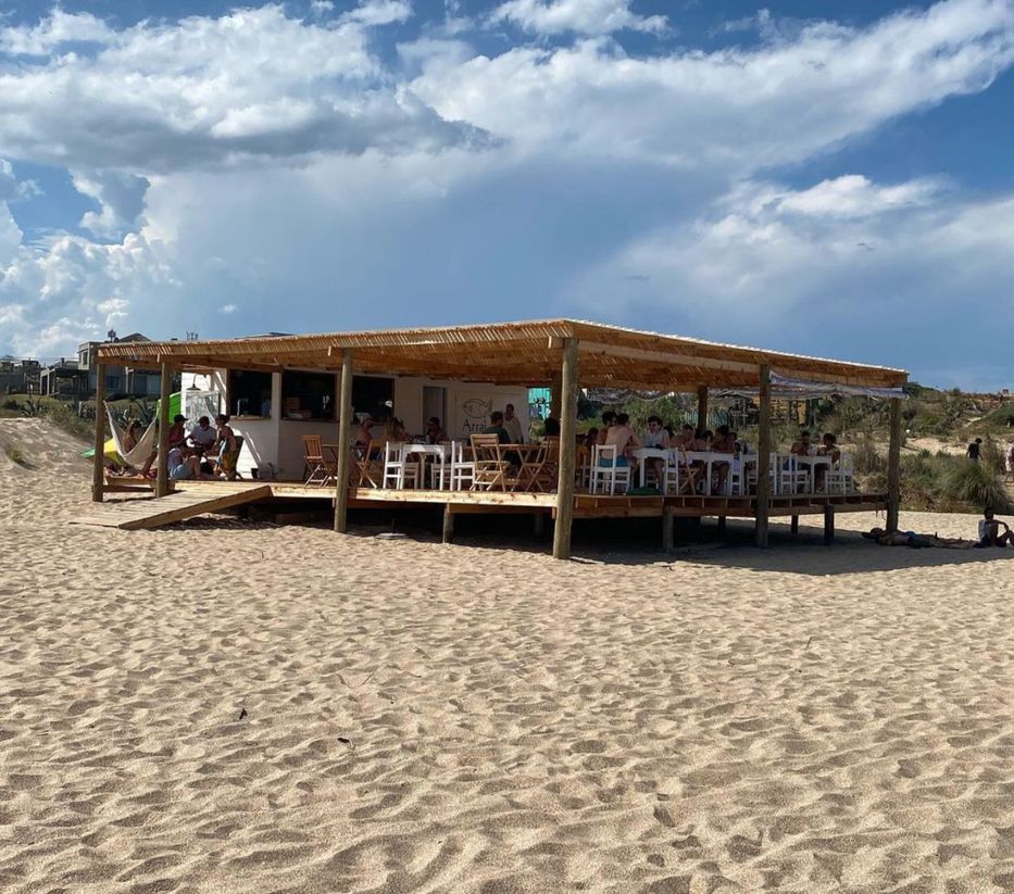 Arrai Beach Bar, playa La Viuda, Punta del Diablo, enero de 2021. Foto cedida a Montevideo Portal.