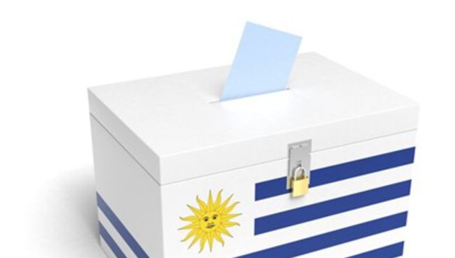 ESCRIBE ESTEBAN VALENTI