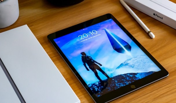 Apple presentaría su primer MacBook con pantalla táctil en tres semanas