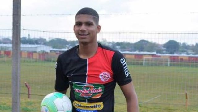 Hecho acá