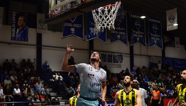 Más visitante que local