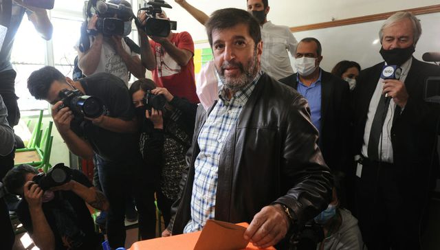 De Frente y mano