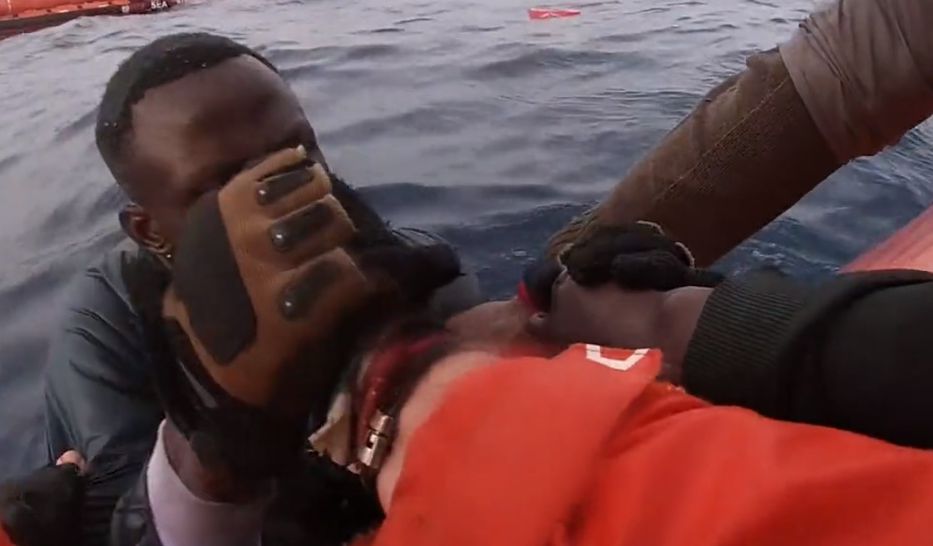 El rescate de Médicos Sin Fronteras el pasado martes que quedó registrado en video