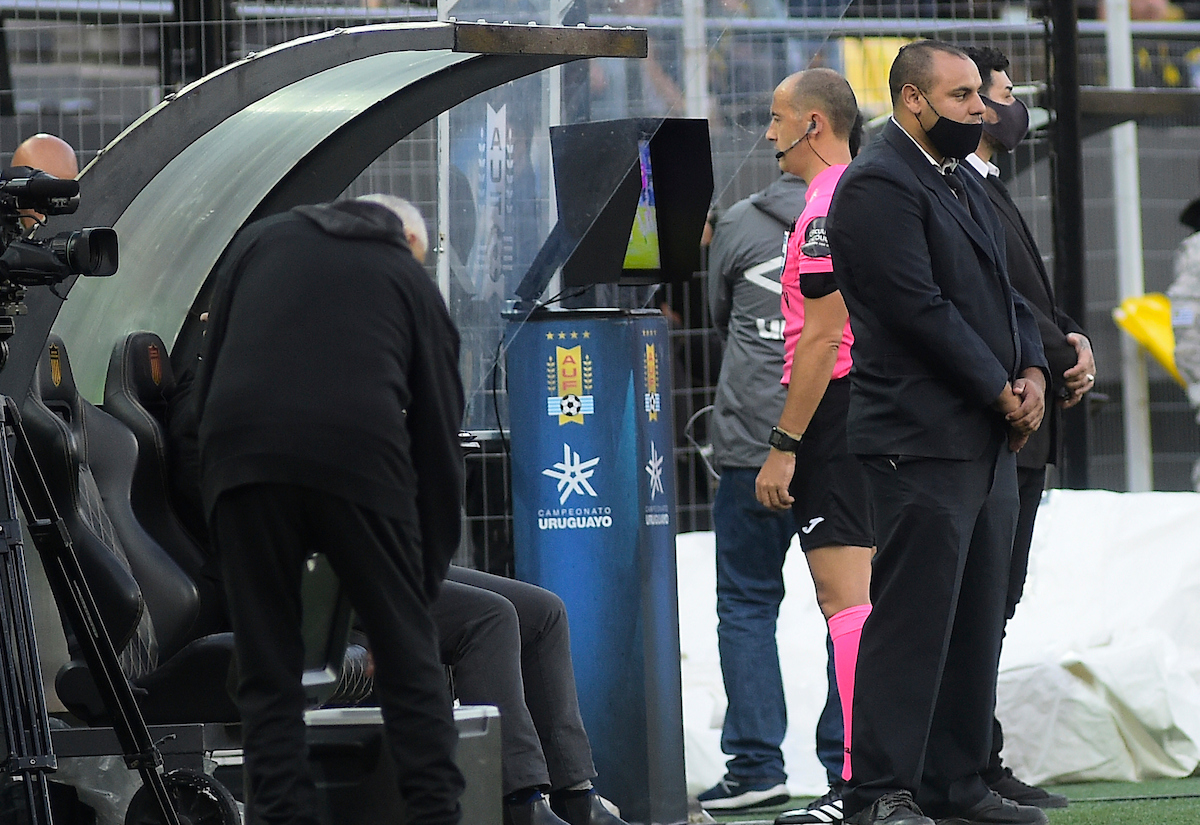 Quedaron definidos los árbitros para la última fecha del Torneo Apertura -  EL PAÍS Uruguay