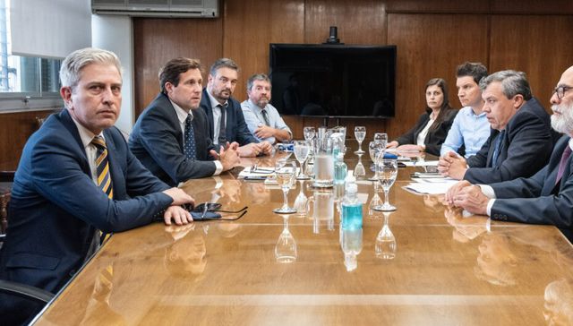 Remar a contracorriente