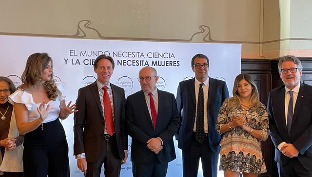 Aplausos y más aplausos