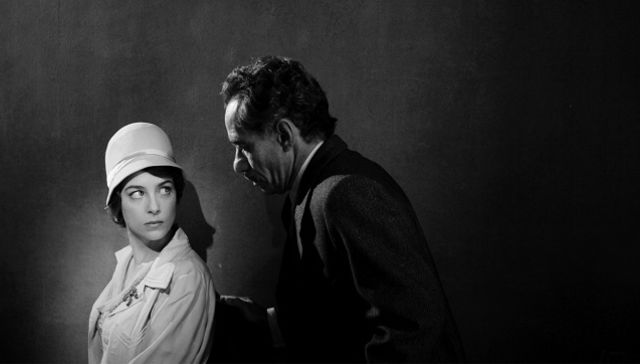 Detrás de la pantalla