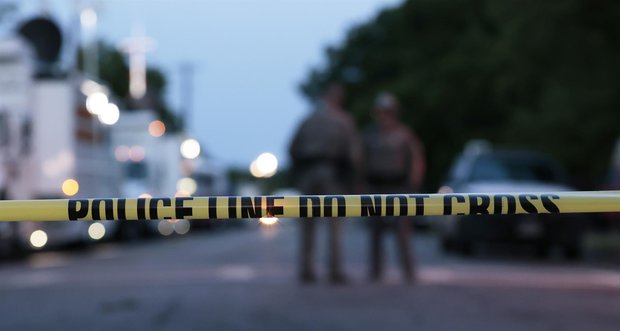 Al menos cinco personas muertas tras dos tiroteos distintos en Estados Unidos este sábado