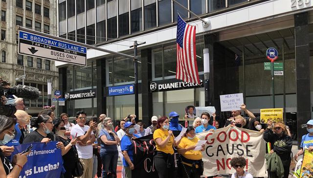 Aquí no hay quien viva