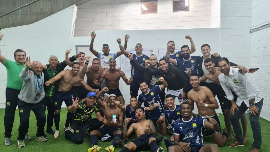 De cabeza a la definición