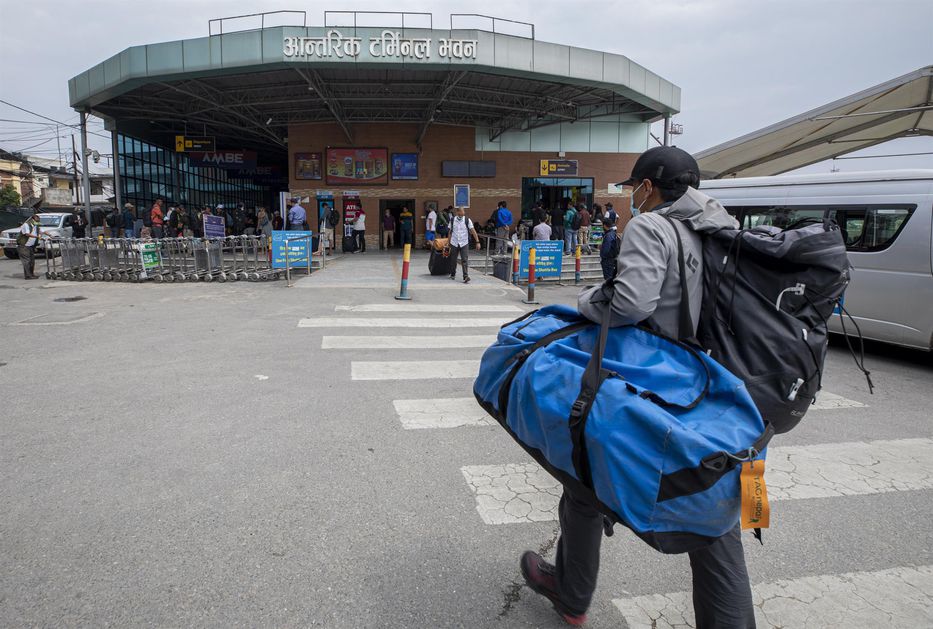Desaparece un avión con 22 personas a bordo en Nepal