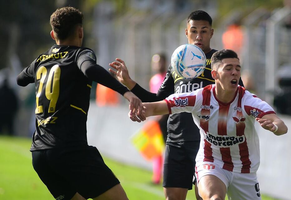 El exPeñarol, y campeón con el club, que jugará en Boston River tras su paso por Brasil