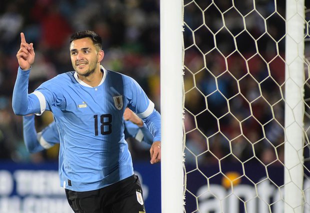 Un guiño a Bielsa: Nicolás López pidió a Maximiliano Gómez para la selección uruguaya