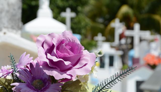 Por aquellos que no están