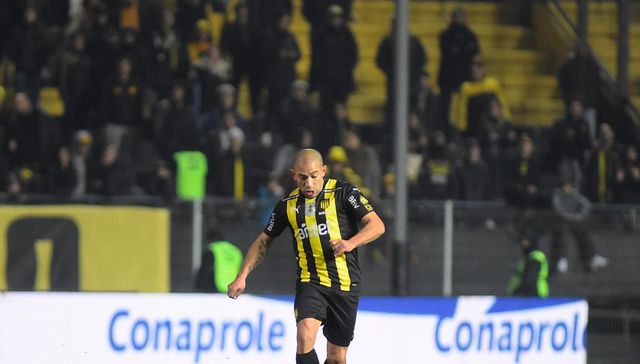 El capitán no abandona el barco