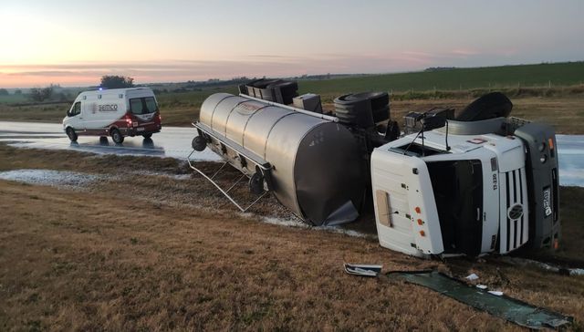 A un costado del camino