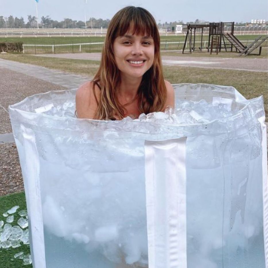 al aire libre de agua helada