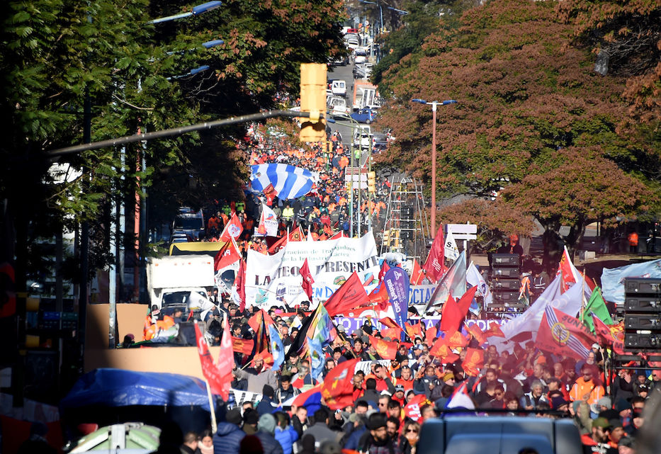 Paro del Pit-Cnt: cómo serán los horarios de ómnibus y qué servicios estarán afectados Paro del Pit-Cnt: cómo serán los horarios de ómnibus y qué servicios estarán afectados