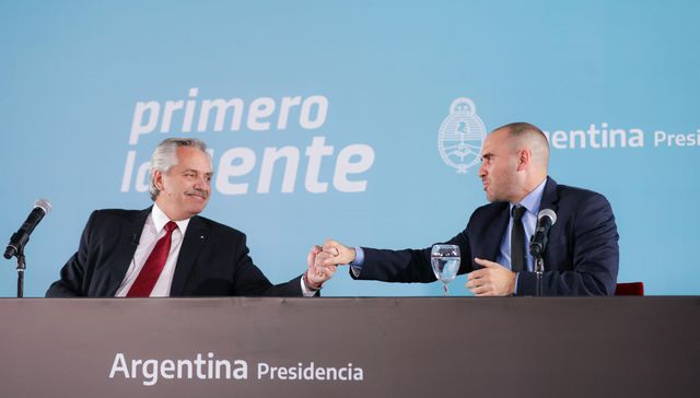 Y se marchó...