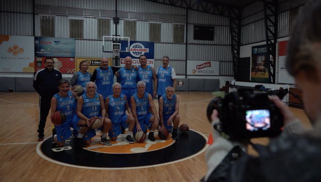 Siguen en las canchas