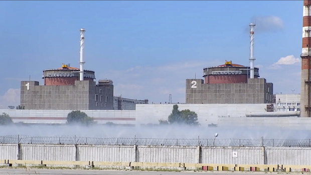 Una imagen fija tomada de un video proporcionado por el servicio de prensa del Ministerio de Defensa de Rusia muestra una vista general de la central nuclear de Zaporizhzhia (ZNPP) en Enerhodar, sureste de Ucrania, el 7 de agosto de 2022. Foto: EFE/E