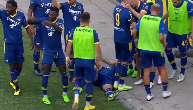 De goles y golpes